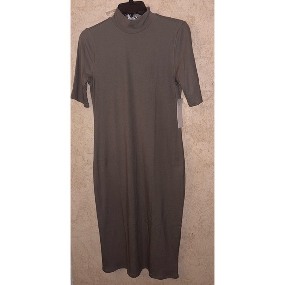 RIB MOCK NECK SHORT SLEEVE DRESS - Picture 2 of 5